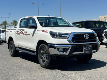 تويوتا  هاي لوكس  2025  اوتوماتيك  250 كم  4 سلندر  دفع رباعي  بيكب  أبيض  تحت الضمان