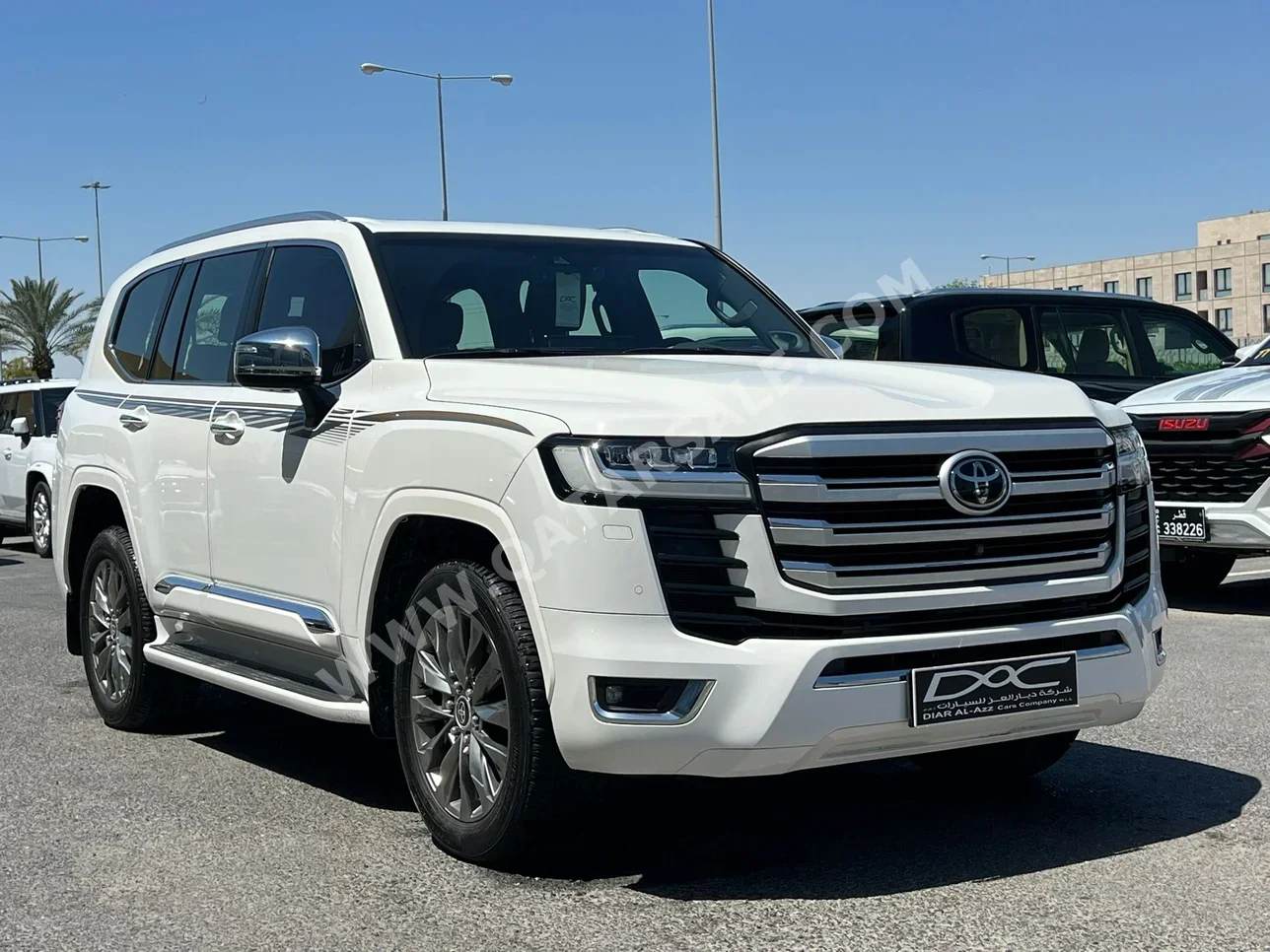 تويوتا  لاند كروزر  في اكس ار توين توربو  2023  اوتوماتيك  50,000 كم  6 سلندر  دفع رباعي  اس يو في  أبيض