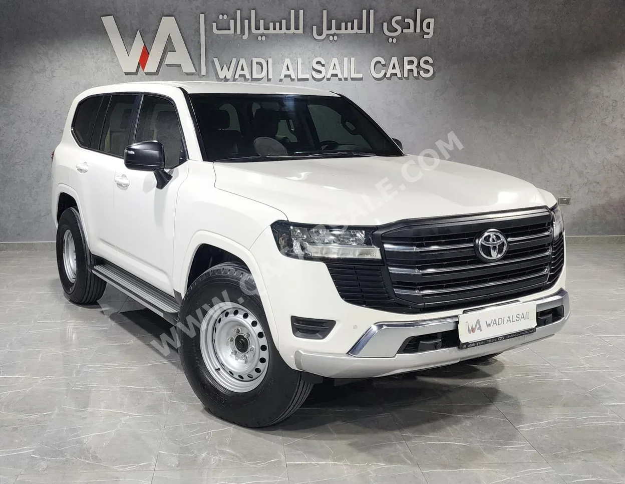 تويوتا  لاند كروزر  جي  2022  اوتوماتيك  180,000 كم  6 سلندر  دفع رباعي  اس يو في  أبيض