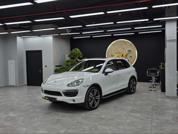 بورش  كيان  اس  2012  اوتوماتيك  190,000 كم  8 سلندر  دفع رباعي  اس يو في  أبيض