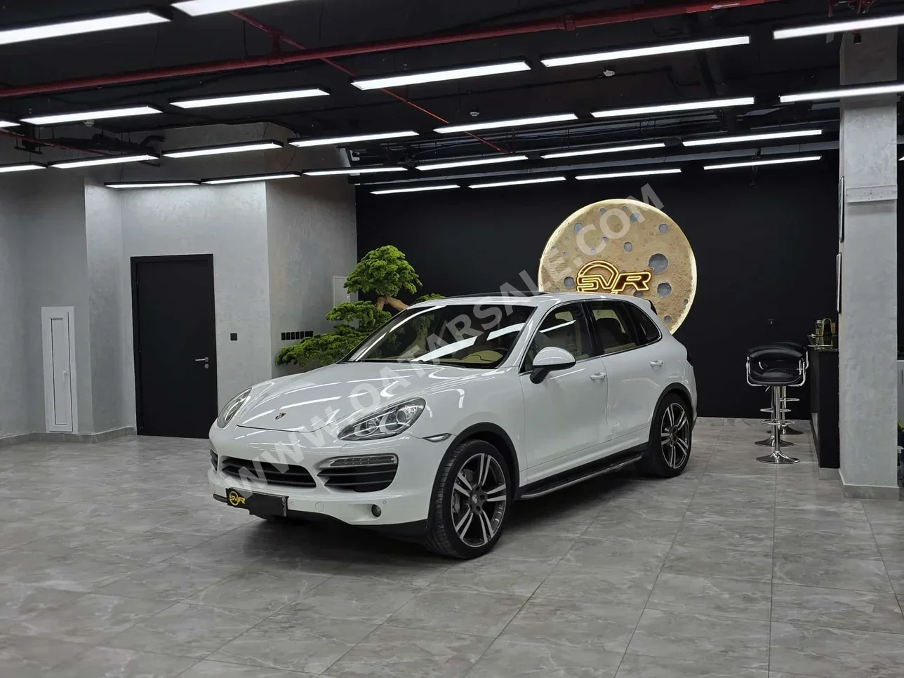 بورش  كيان  اس  2012  اوتوماتيك  190,000 كم  8 سلندر  دفع رباعي  اس يو في  أبيض