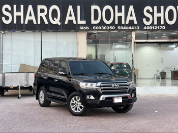 Toyota  Land Cruiser  GXR  2016  Automatic  165,000 Km  8 Cylinder  Four Wheel Drive (4WD)  SUV  Black