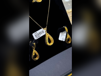 Gold Without Stone  Woman  Set  Maintenance Warranty  Free Shipping  By Weight  Italy  12.7 Gram  Yellow Gold  21k