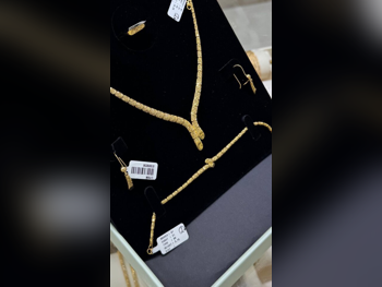 Gold Set  Bahrain  Woman  By Weight  17.05 Gram  Without Stone  Maintenance Warranty  Free Shipping  Yellow Gold  21k