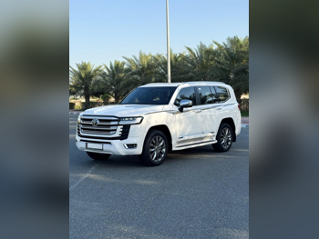 Toyota  Land Cruiser  VXR Twin Turbo  2024  Automatic  16,000 Km  6 Cylinder  Four Wheel Drive (4WD)  SUV  White  With Warranty