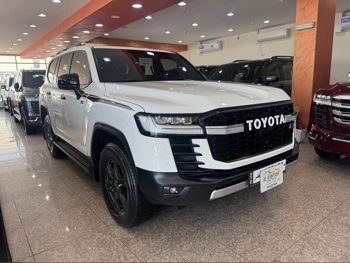 تويوتا  لاند كروزر  جي ار سبورت توين تيربو  2023  اوتوماتيك  49,000 كم  6 سلندر  دفع رباعي  اس يو في  أبيض  تحت الضمان
