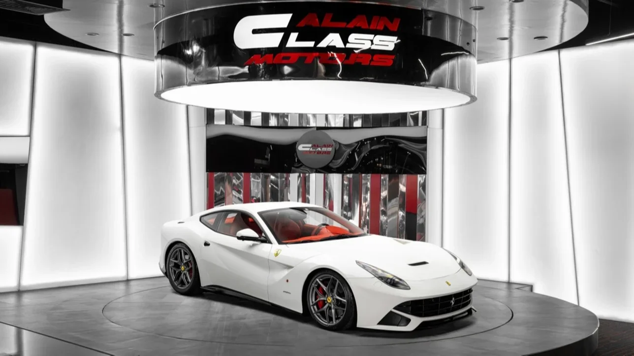 فيراري  اف 12 بيرلنتا  2016  اوتوماتيك  8,061 كم  12 سلندر  دفع خلفي  كوبيه \ سبورت  أبيض