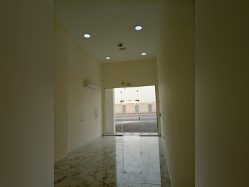 Commercial Shops - Not Furnished  - Al Rayyan  For Rent  - Al Aziziyah
