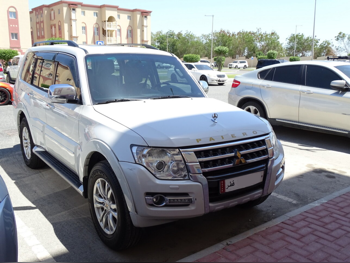 Mitsubishi  Pajero  3.8  2016  Automatic  159,000 Km  6 Cylinder  Four Wheel Drive (4WD)  SUV  White