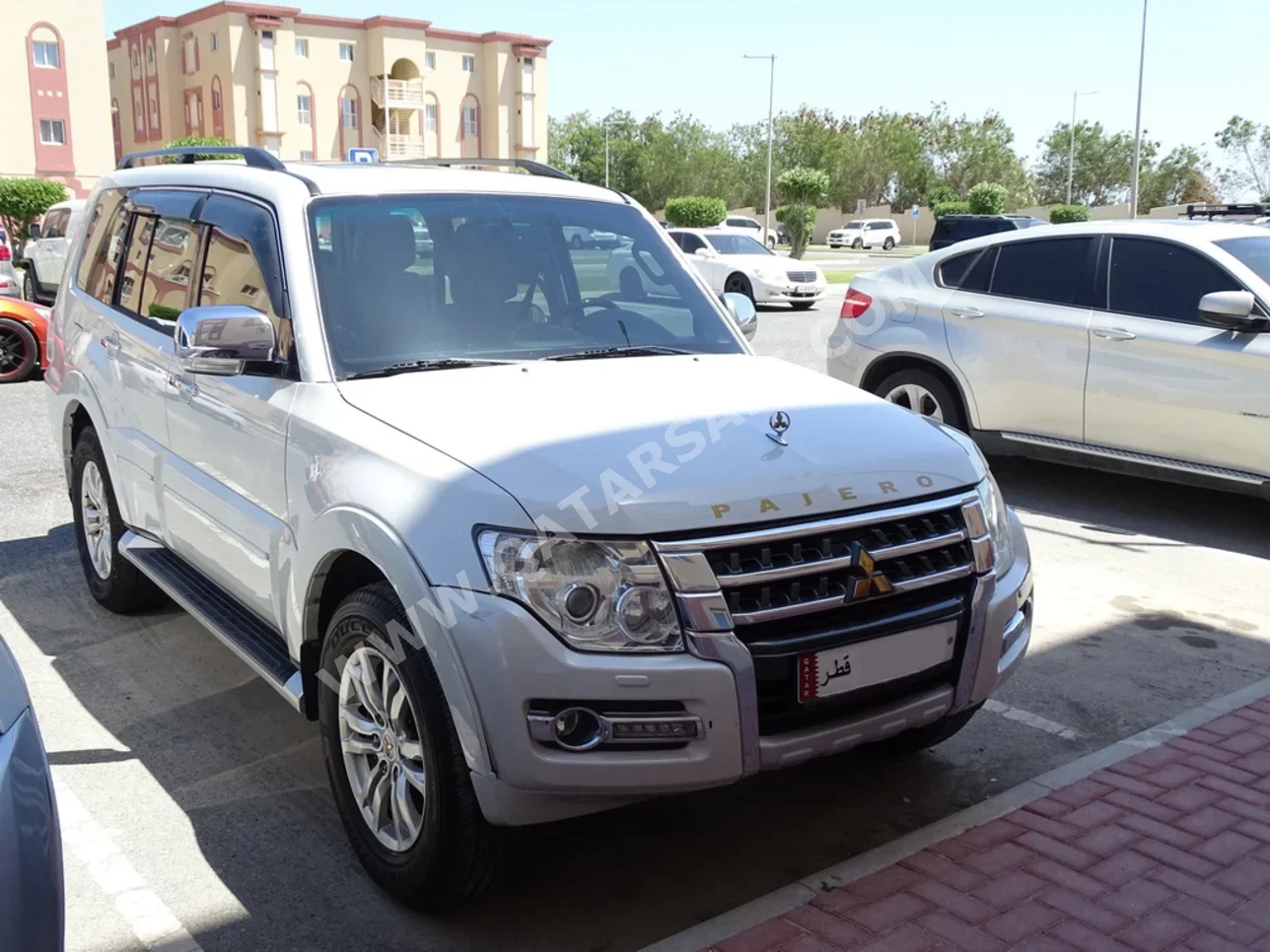ميتسوبيشي  باجيرو  3.8  2016  اوتوماتيك  159,000 كم  6 سلندر  دفع رباعي  اس يو في  أبيض