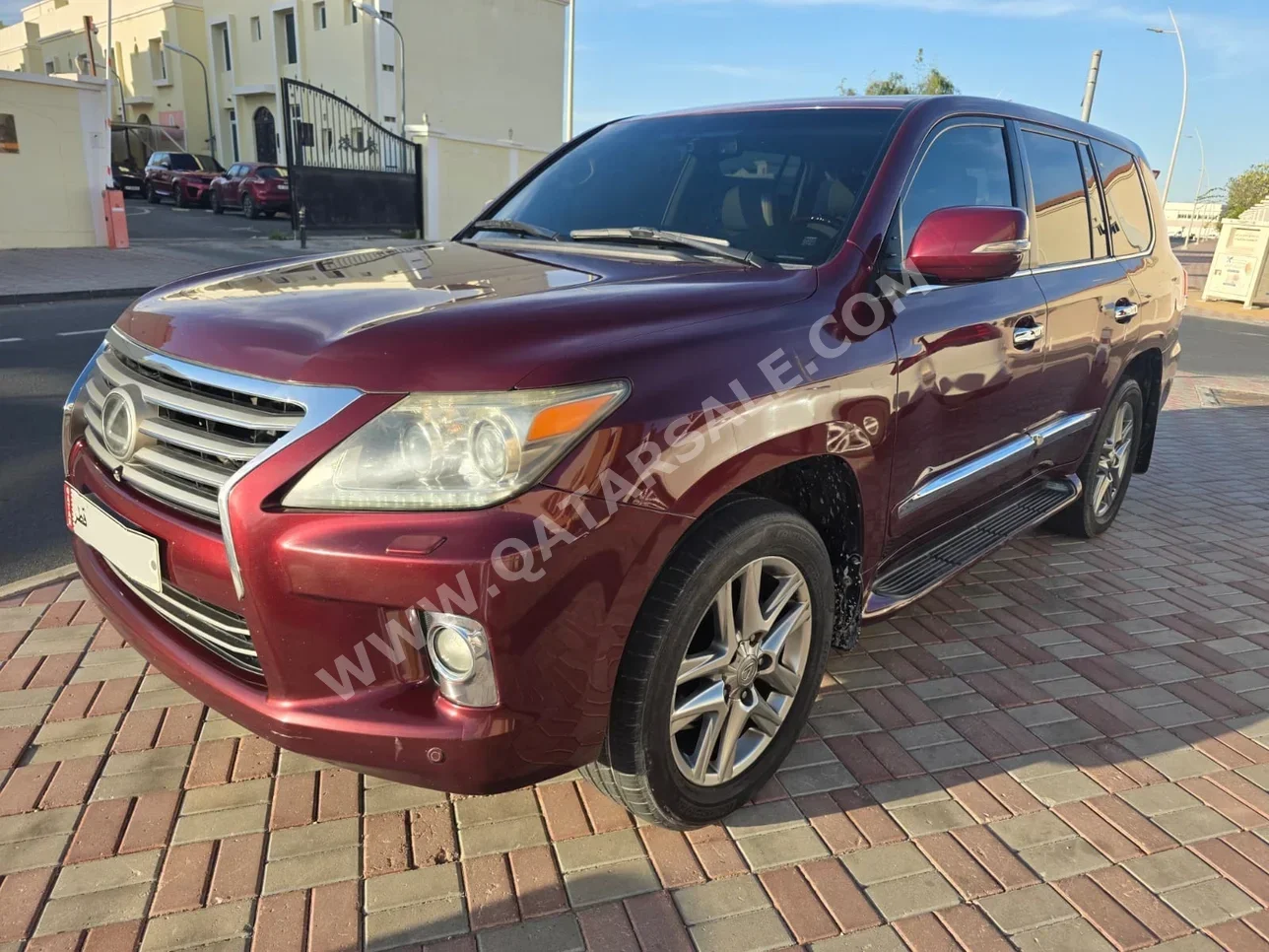 لكزس  ال اكس  570  2012  اوتوماتيك  131,000 كم  8 سلندر  دفع رباعي  اس يو في  عنابي