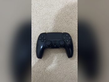 ملحقات اجهزة العاب الفيديو جهاز تحكم  - سوني  - بلاي ستيشن 5  - أسود
