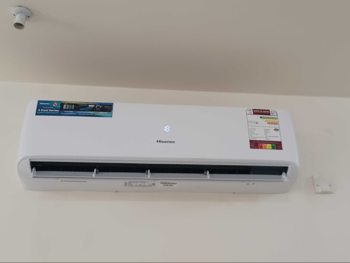مكيفات الهواء هاي سينس  يشمل التحكم عن بعد  ضمان  مع التسليم  مع التركيب