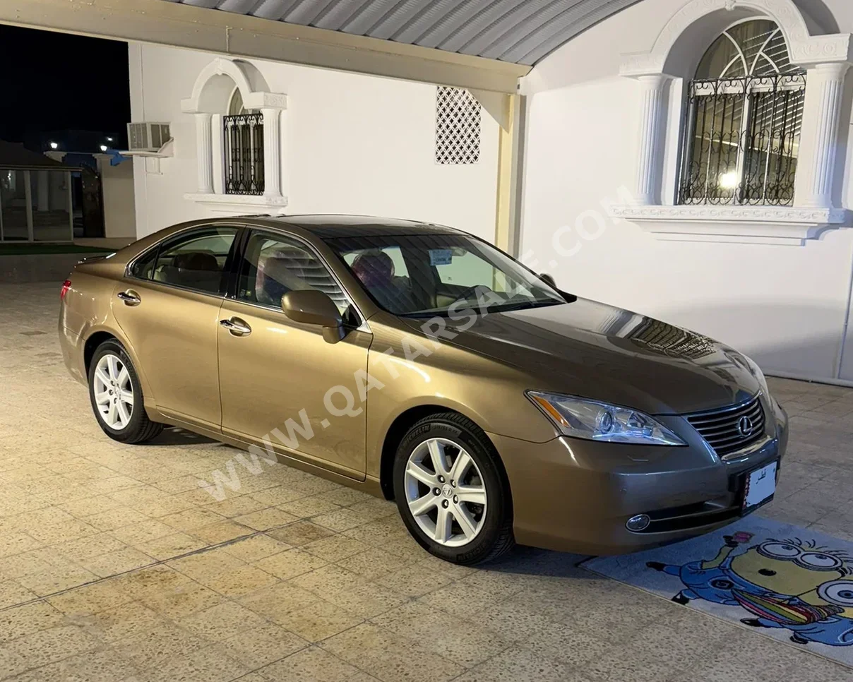 لكزس  إيه أس  350  2008  اوتوماتيك  237,000 كم  6 سلندر  دفع خلفي  سيدان  ذهبي