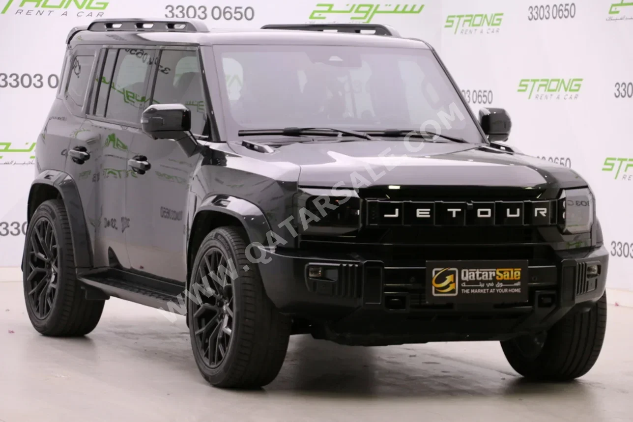 جيتور  تي 2  لكجري  2025  اوتوماتيك  16,000 كم  4 سلندر  دفع رباعي  اس يو في  أسود  تحت الضمان