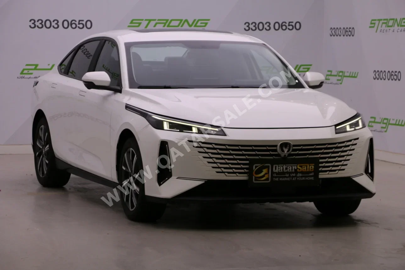 تشانجان  ايادو  2025  اوتوماتيك  18,000 كم  4 سلندر  سحب امامي  سيدان  أبيض لؤلؤي  تحت الضمان