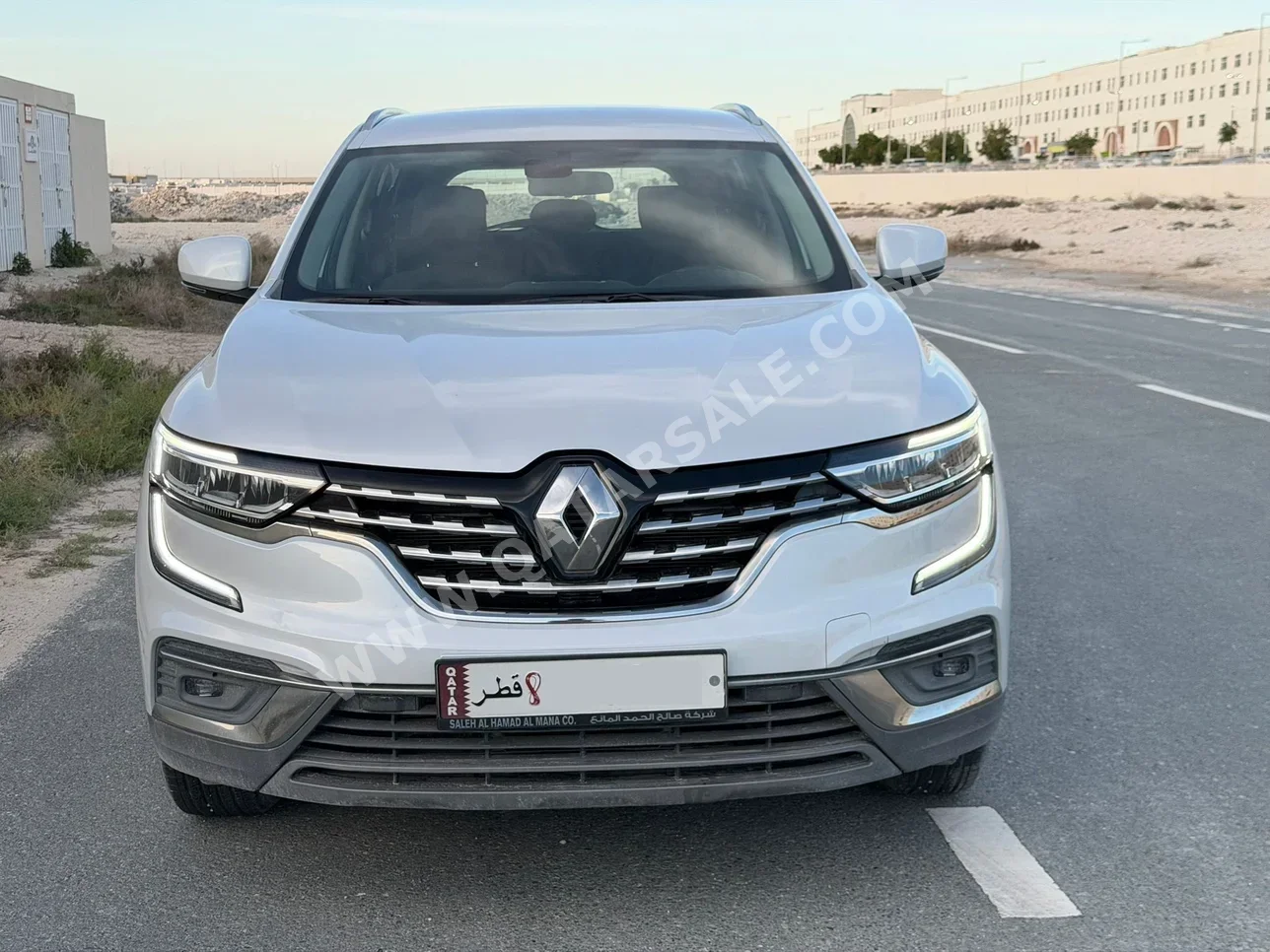 رينو  كوليوس  2022  اوتوماتيك  7,000 كم  4 سلندر  دفع خلفي  اس يو في  رمادي