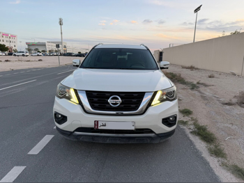 نيسان  باثفايندر  2018  اوتوماتيك  98,000 كم  6 سلندر  دفع رباعي  اس يو في  أبيض