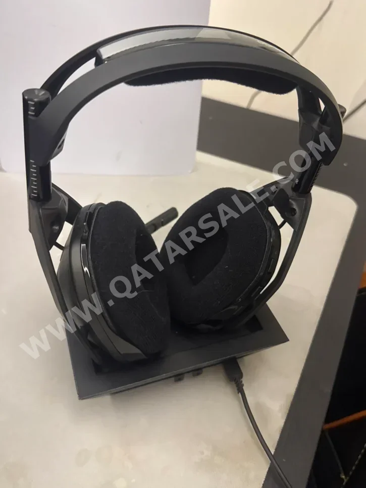 Headset And Speakers - Logitech  - Black  - Wireless  - With Microphone