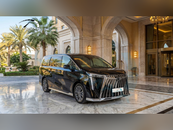 جاك  ام 8  جي ال  2026  اوتوماتيك  0 كم  4 سلندر  سحب امامي  فان \ باص  أسود  تحت الضمان