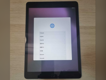 أبل  آي باد  (الجيل السابع) -  128 جيجابايت - نظام الاتصال واي فاي فقط