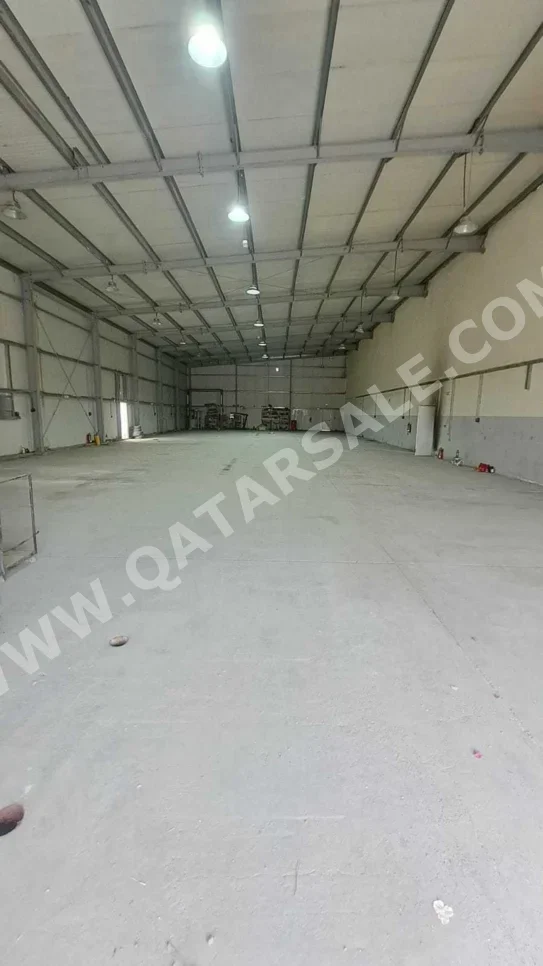 Warehouses & Stores - Al Wakrah  - Barkit Al Awamer  -Area Size: 2000 Square Meter