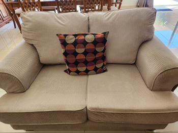 الأرائك والكنب والكراسي هوم سينتر  كنبة بثلاث مقاعد وكرسي بذراعين  - قماش  - اللون البيج