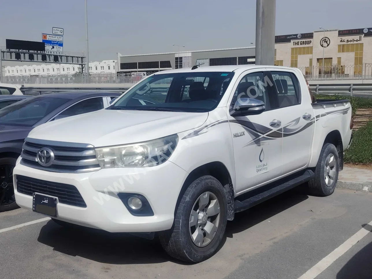 Toyota  Hilux  SR5  2017  Manual  100,000 Km  4 Cylinder  Four Wheel Drive (4WD)  Pick Up  White