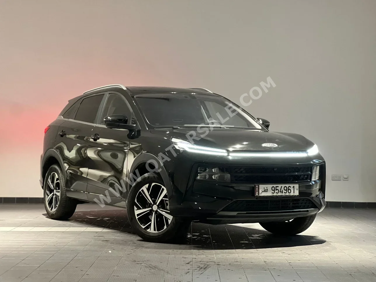 JAC Motors  JS6  Luxury  2025  Automatic  36,900 Km  4 Cylinder  All Wheel Drive (AWD)  SUV  Black  With Warranty