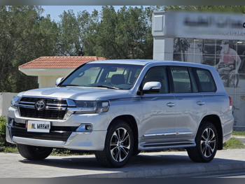 تويوتا  لاند كروزر  جي اكس ار - غراند تورينغ  2021  اوتوماتيك  92,000 كم  8 سلندر  دفع رباعي  اس يو في  فضي