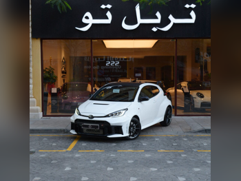 تويوتا  ياريس  جي ار  2026  اوتوماتيك  1,300 كم  3 سلندر  سحب امامي  هاتشباك  أبيض  تحت الضمان