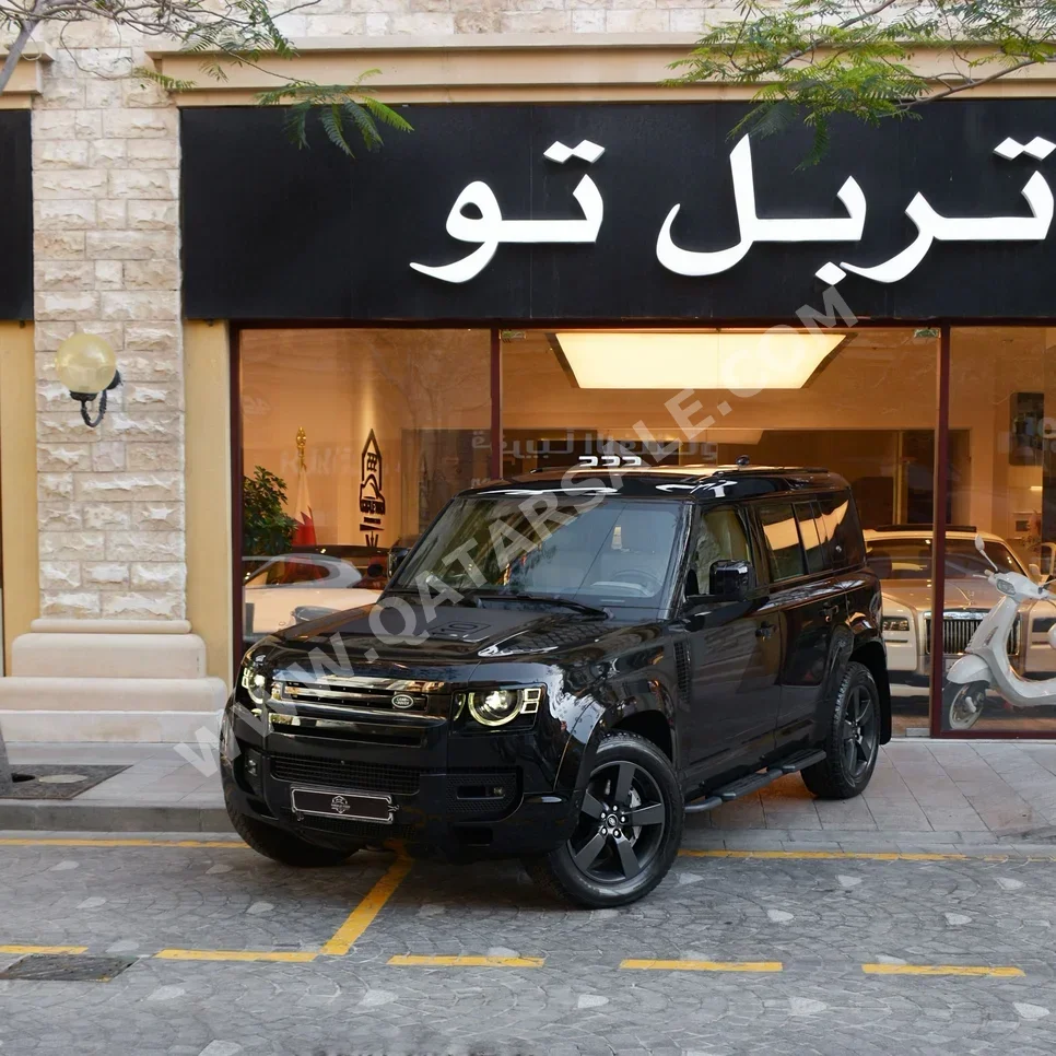 Land Rover  Defender  110 HSE  2022  Automatic  82,600 Km  6 Cylinder  Four Wheel Drive (4WD)  SUV  Black