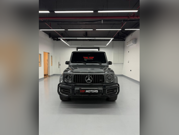 مرسيدس - بنز  جي - كلاس  63 اي ام جي  2020  اوتوماتيك  104,000 كم  8 سلندر  دفع رباعي  اس يو في  رمادي