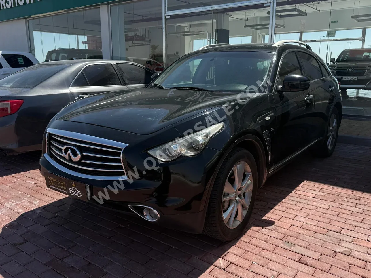 Infiniti  QX  70  2016  Automatic  270,000 Km  6 Cylinder  Four Wheel Drive (4WD)  SUV  Black