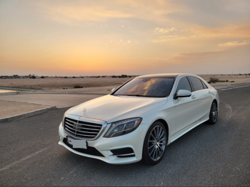 Mercedes-Benz  S-Class  500  2015  Automatic  158,000 Km  8 Cylinder  Rear Wheel Drive (RWD)  Sedan  White