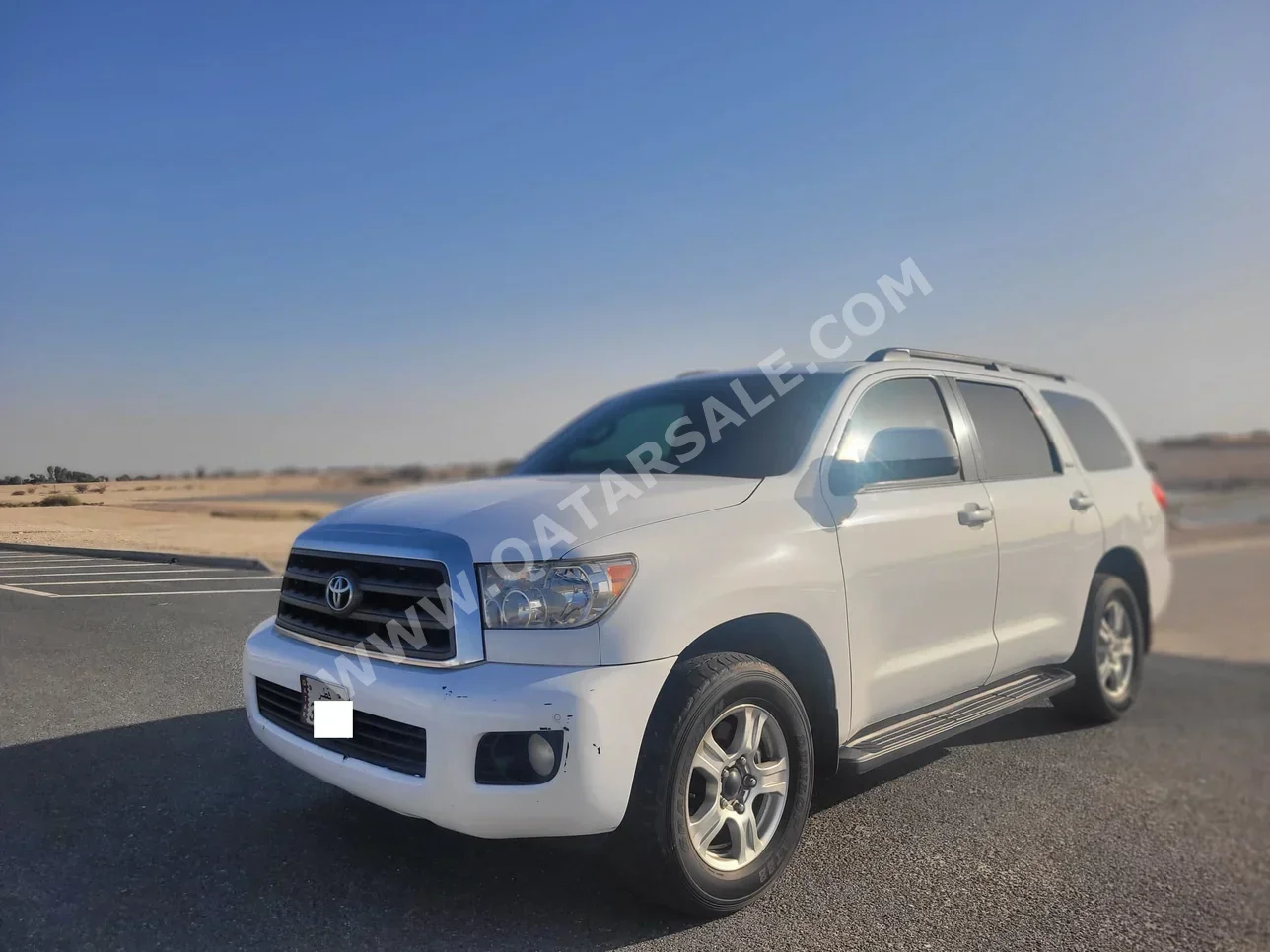 Toyota Sequoia SR5 2012 Automatic 273,000 Km 8 Cylinder Four Wheel Drive (4WD) SUV White
