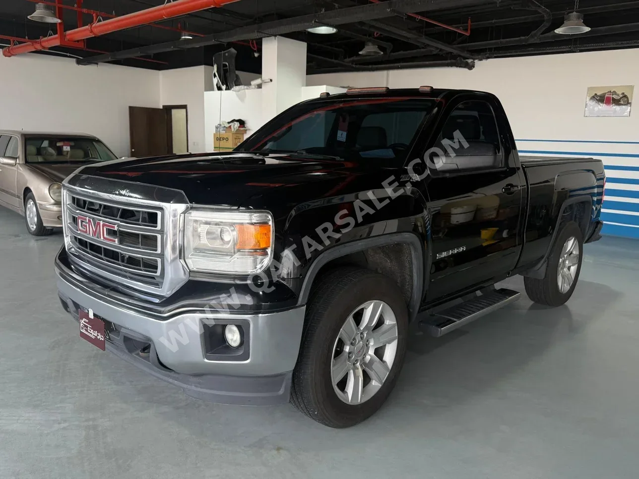 GMC Sierra SLE 2015 Automatic 224,000 Km 8 Cylinder Four Wheel Drive (4WD) Pick Up Black
