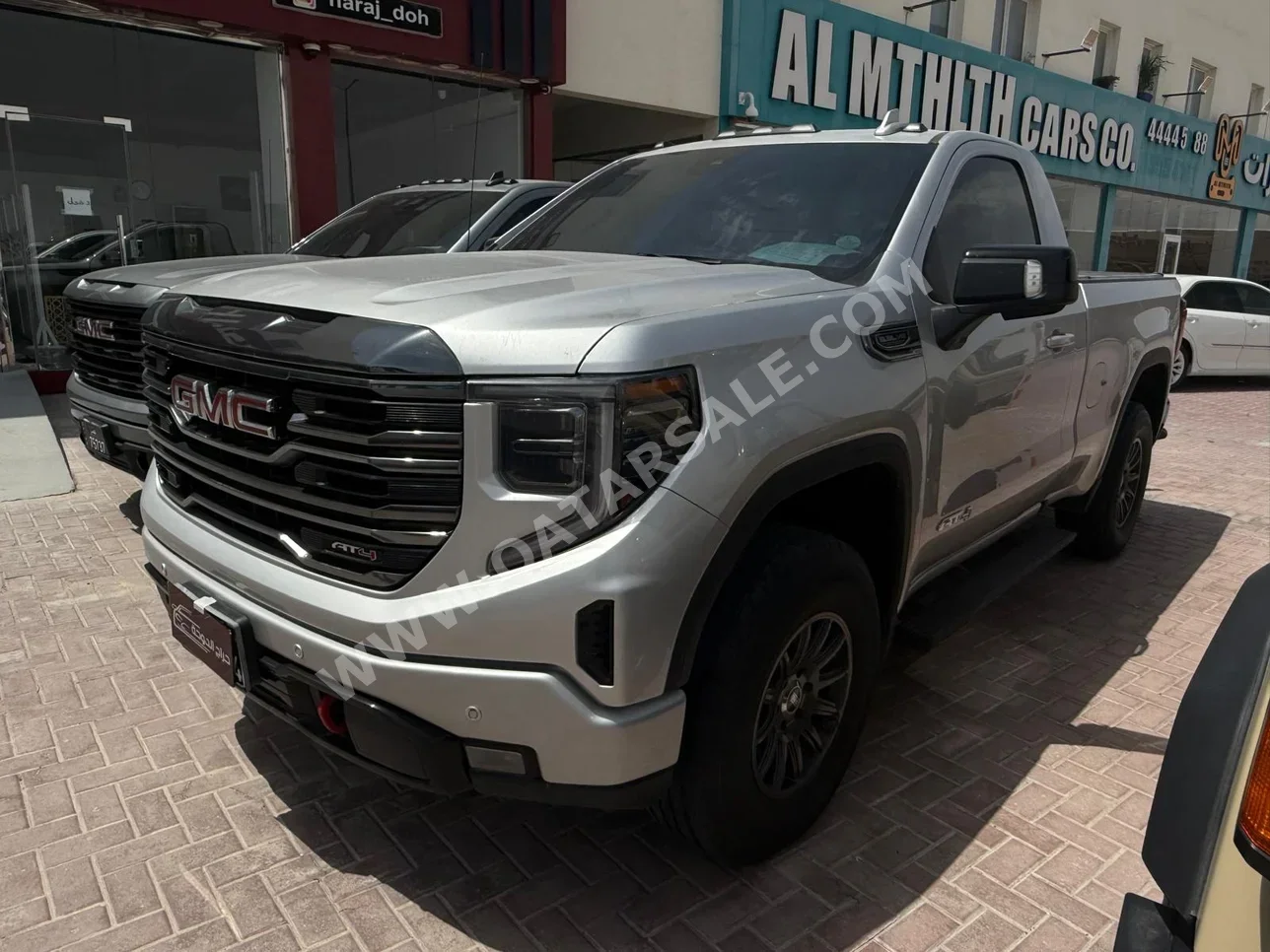 GMC Sierra AT4 2022 Automatic 108,000 Km 8 Cylinder Four Wheel Drive (4WD) Pick Up Gray