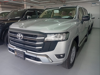 تويوتا  لاند كروزر  جي اكس  2026  اوتوماتيك  0 كم  6 سلندر  دفع رباعي  اس يو في  فضي  تحت الضمان