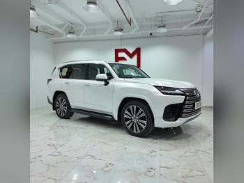 لكزس  ال اكس  600 لكجري  2025  اوتوماتيك  7,000 كم  6 سلندر  دفع رباعي  اس يو في  أبيض  تحت الضمان