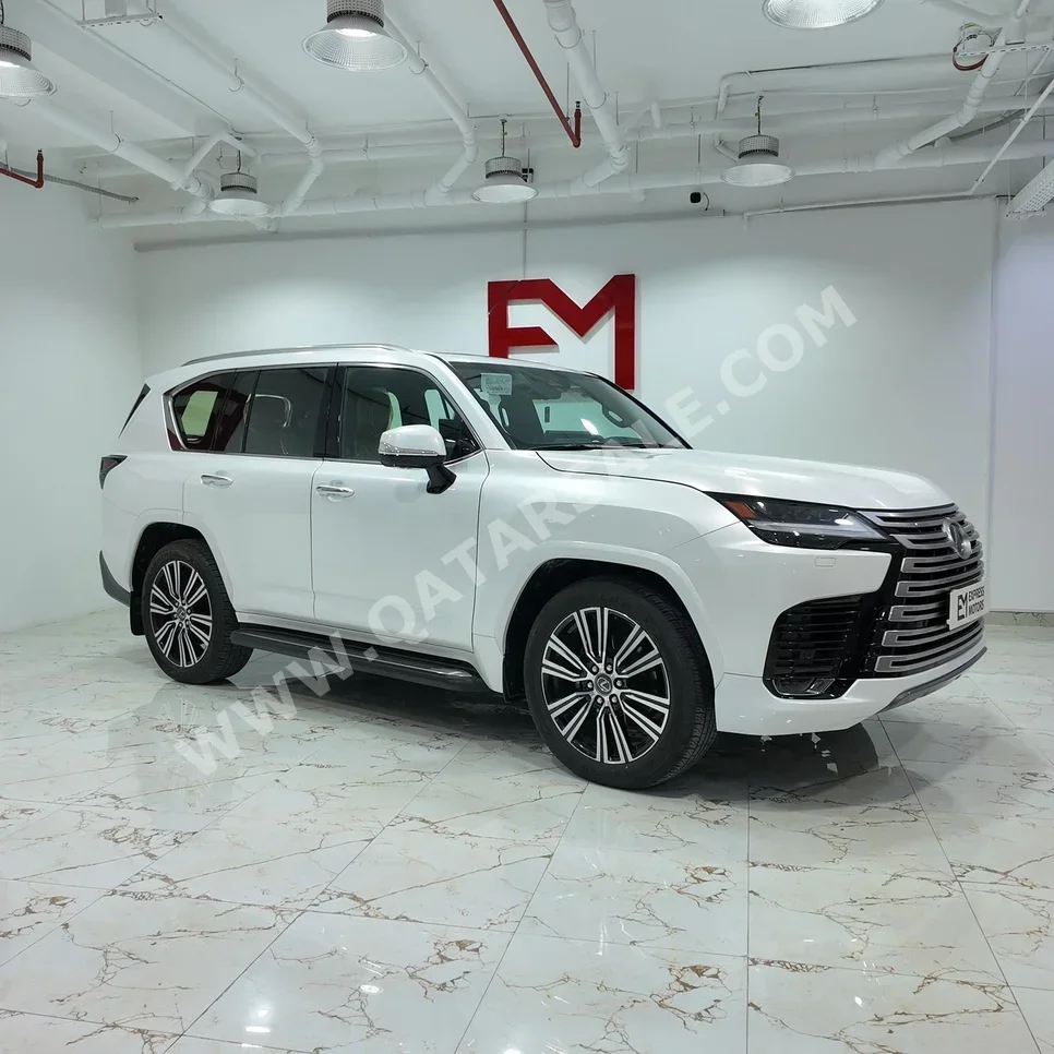 Lexus  LX  600 Luxury  2025  Automatic  7,000 Km  6 Cylinder  Four Wheel Drive (4WD)  SUV  White  With Warranty