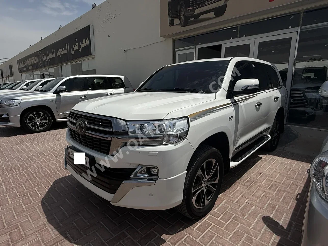 Toyota  Land Cruiser  VXR  2021  Automatic  180,000 Km  8 Cylinder  Four Wheel Drive (4WD)  SUV  White