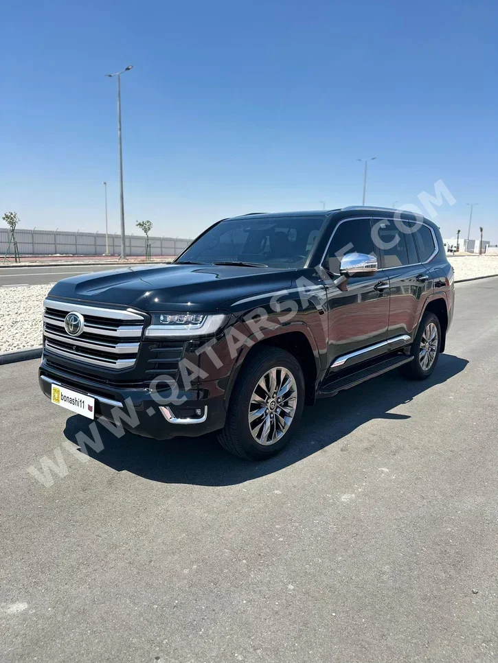 Toyota  Land Cruiser  VXR Twin Turbo  2022  Automatic  108,403 Km  6 Cylinder  Four Wheel Drive (4WD)  SUV  Black