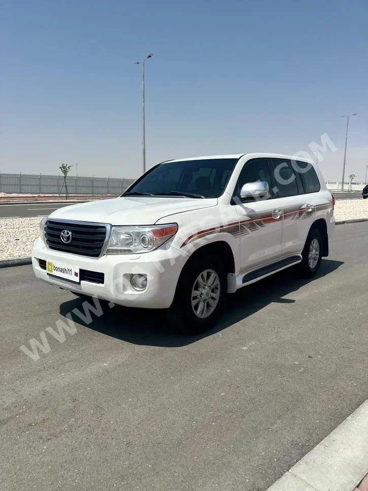 Toyota  Land Cruiser  GXR  2012  Automatic  381,669 Km  8 Cylinder  Four Wheel Drive (4WD)  SUV  White