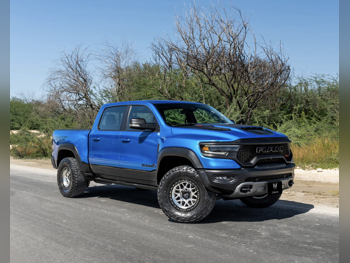 دودج  رام  تي أر إكس  2022  اوتوماتيك  40,000 كم  8 سلندر  دفع رباعي  بيكب  ازرق