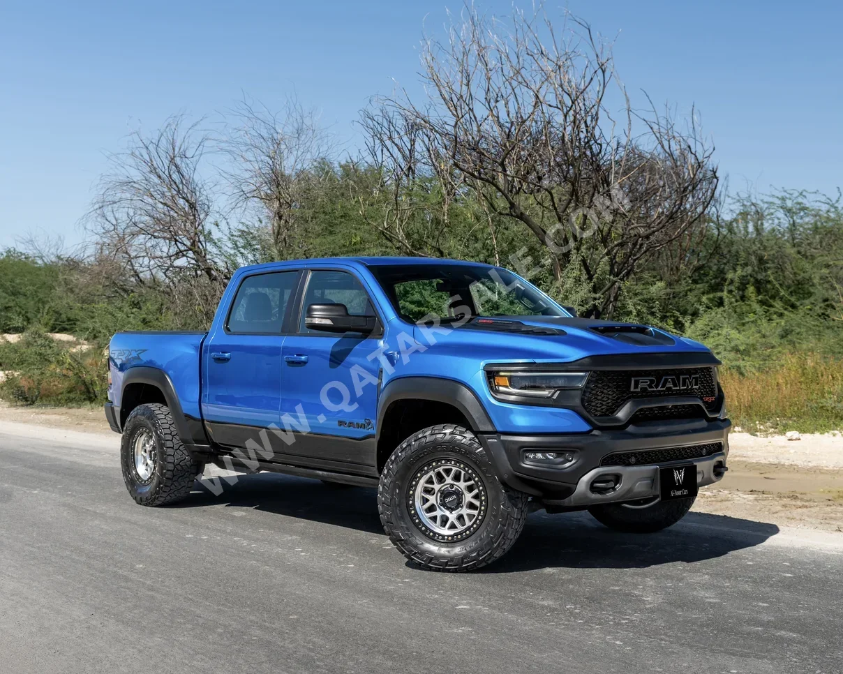 دودج رام تي أر إكس 2022 اوتوماتيك 40,000 كم 8 سلندر دفع رباعي بيكب ازرق