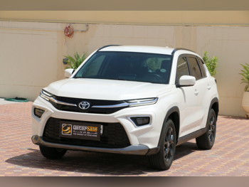 تويوتا  اوربان كروزر  2025  اوتوماتيك  8,700 كم  4 سلندر  سحب امامي  اس يو في  أبيض  تحت الضمان