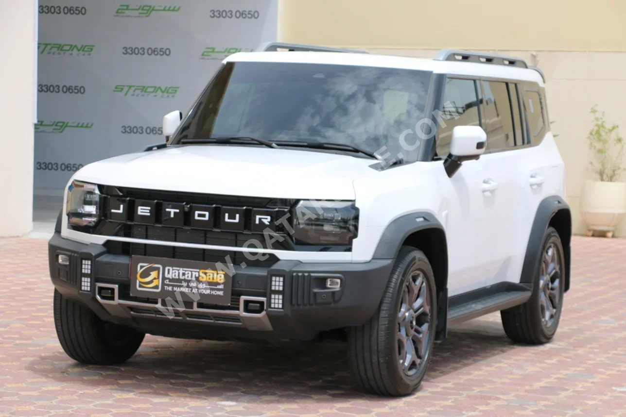 Jetour T2 Luxury Plus 2025 Automatic 10,500 Km 4 Cylinder Four Wheel Drive (4WD) SUV White With Warranty
