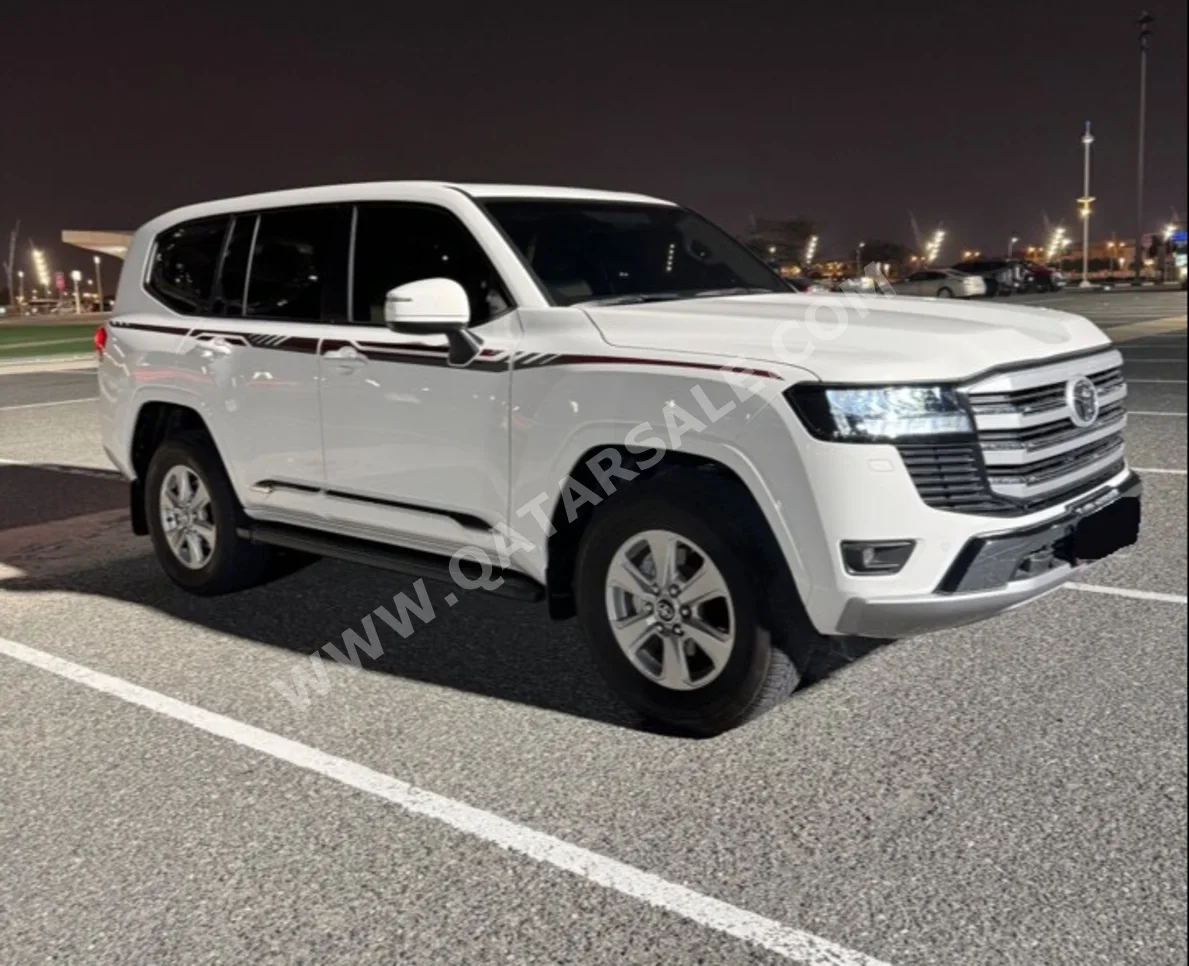 Toyota  Land Cruiser  GXR  2025  Automatic  18,900 Km  6 Cylinder  Four Wheel Drive (4WD)  SUV  White  With Warranty