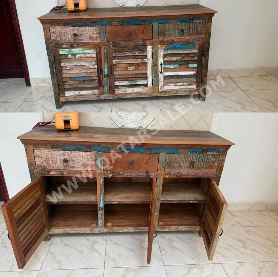 وحدات الأدراج بنى